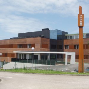 Edificio Administrativo para Consultas Médicas en Mompía (Cantabria)